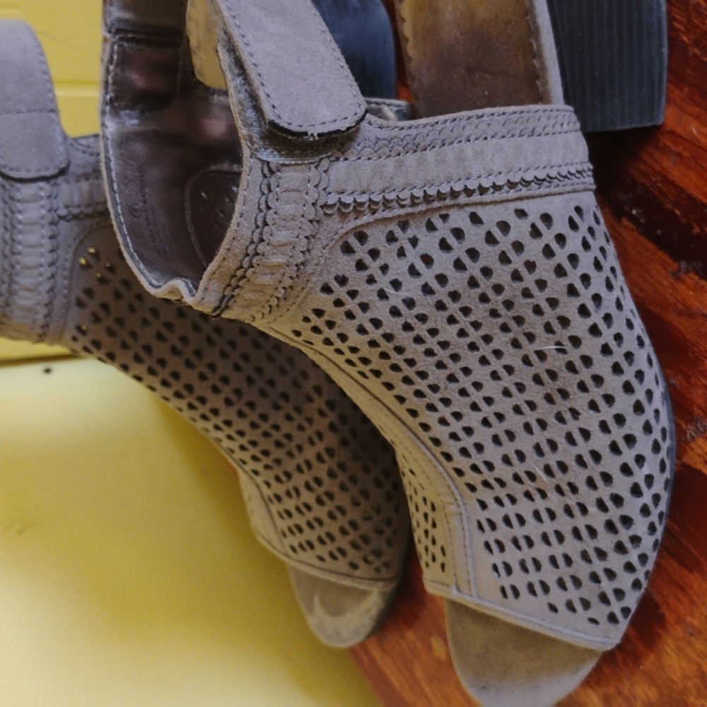 Jujutice shoes